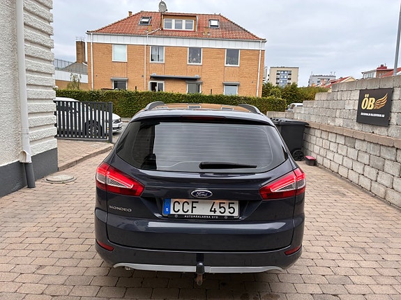 Ford Mondeo 12 of 26