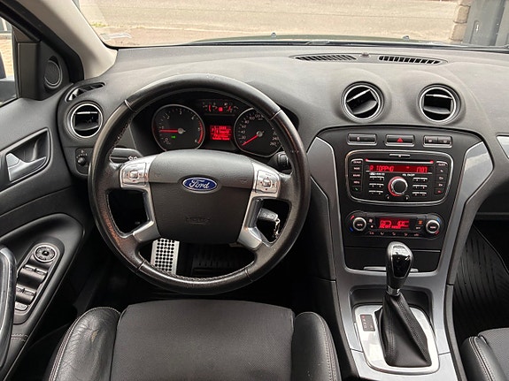 Ford Mondeo 15 of 26