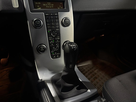 Volvo V50 15 of 17