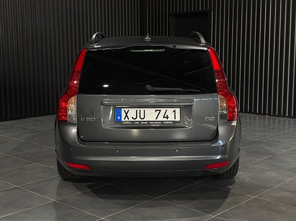 Volvo V50 5 of 17