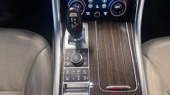 Land Rover Range Rover Sport 26 of 30