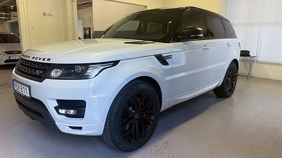 Land Rover Range Rover Sport 3 of 30