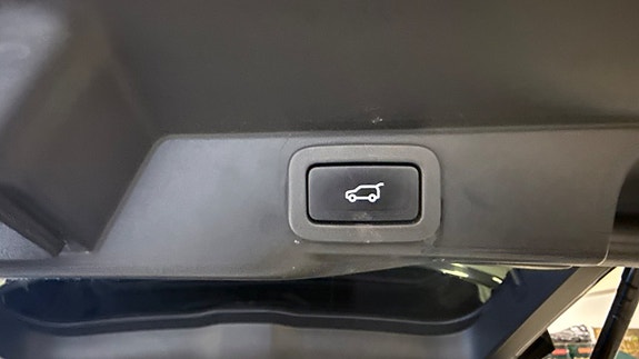 Land Rover Range Rover Sport 7 of 30