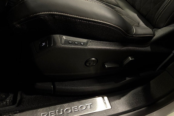 Peugeot 3008 16 of 19