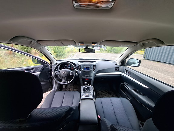 Subaru Outback 12 of 19