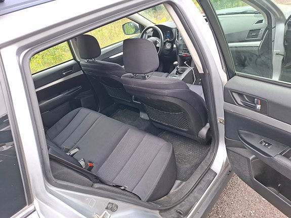 Subaru Outback 14 of 19