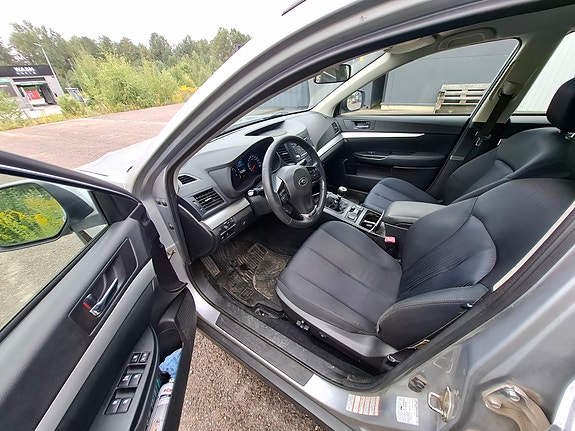 Subaru Outback 11 of 19