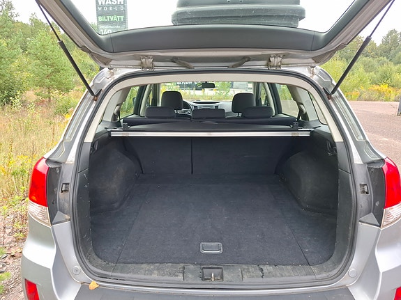 Subaru Outback 16 of 19