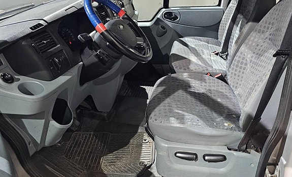 Ford Transit 9 of 14