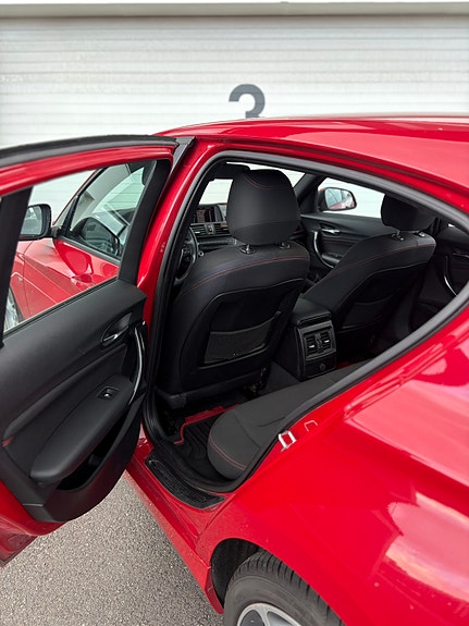 BMW 118d 7 of 9