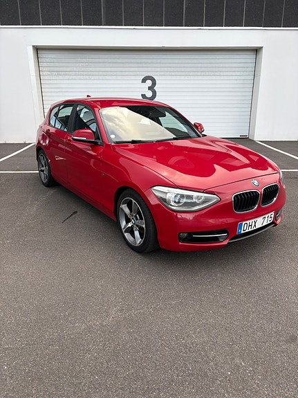 BMW 118d 2 of 9
