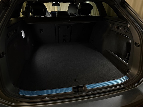 Volkswagen Passat 19 of 25
