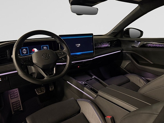 Volkswagen Passat 11 of 25