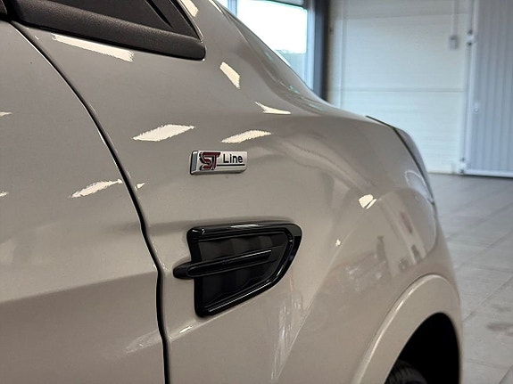 Ford Kuga 28 of 28