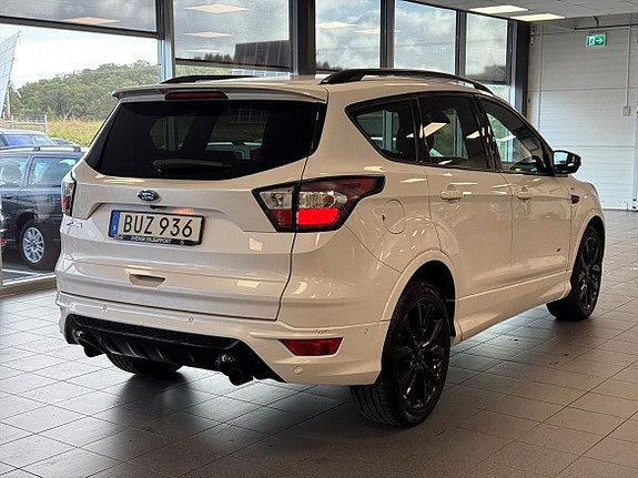 Ford Kuga 3 of 28