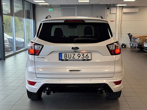Ford Kuga 4 of 28