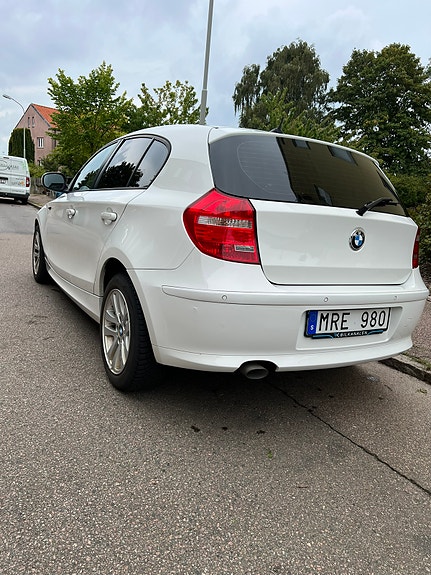 BMW 116d 4 of 7