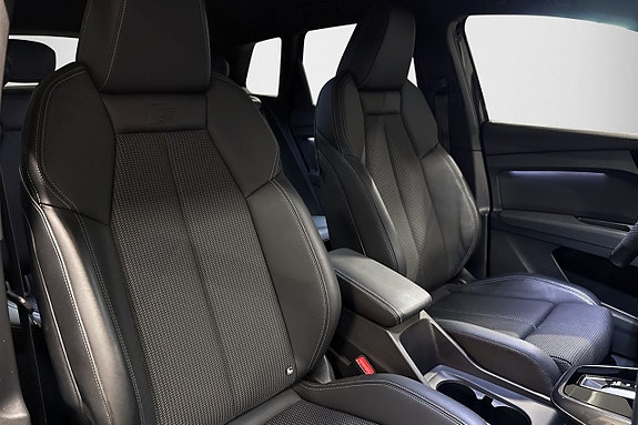 Audi Q4 e-tron 12 of 24