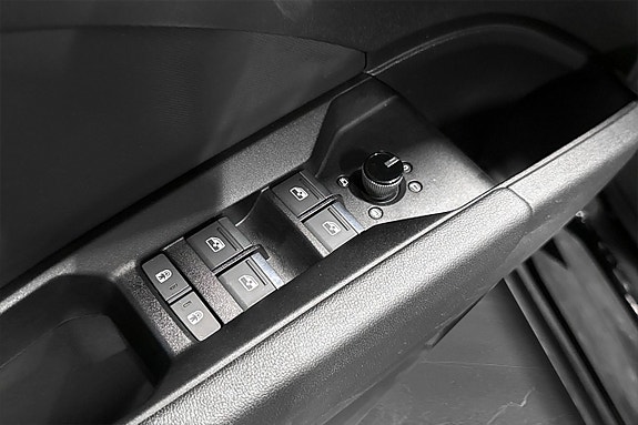 Audi Q4 e-tron 18 of 24