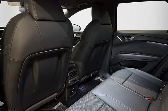 Audi Q4 e-tron 13 of 24