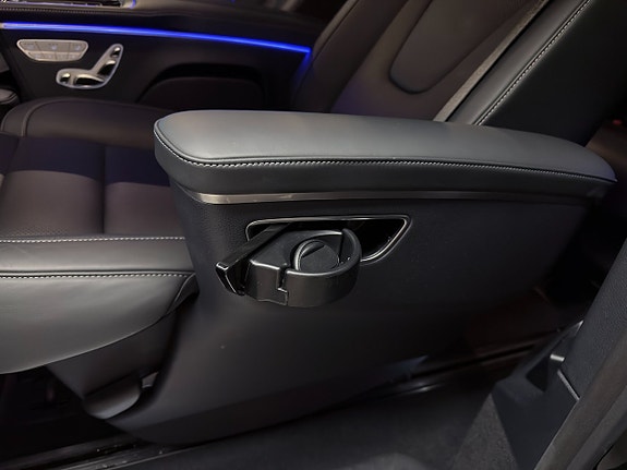 Mercedes-Benz V300 20 of 30