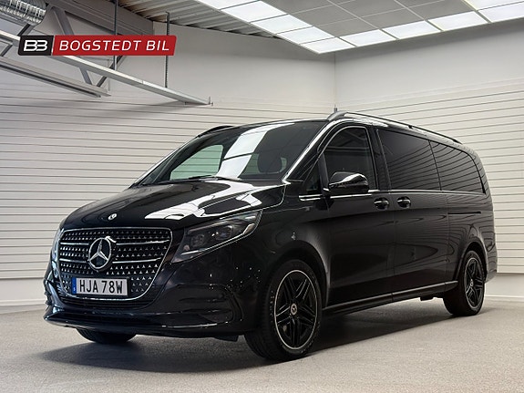 Mercedes-Benz V300 3 of 30