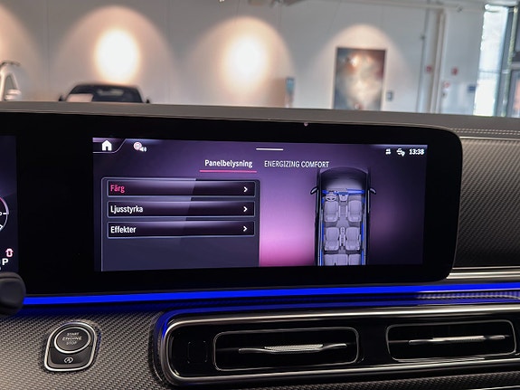 Mercedes-Benz V300 30 of 30