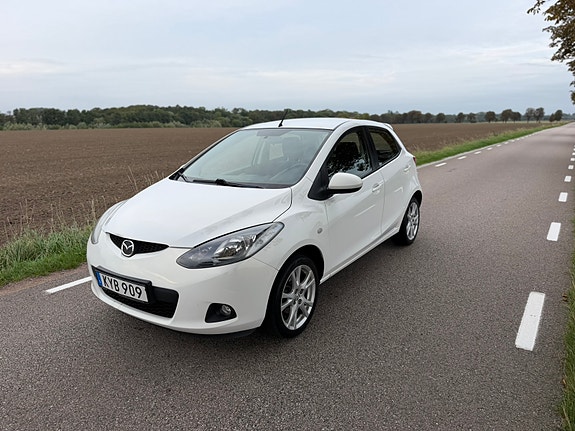 Mazda 2 2 of 8