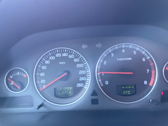 Volvo V70 6 of 8