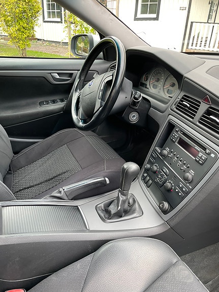 Volvo V70 5 of 8