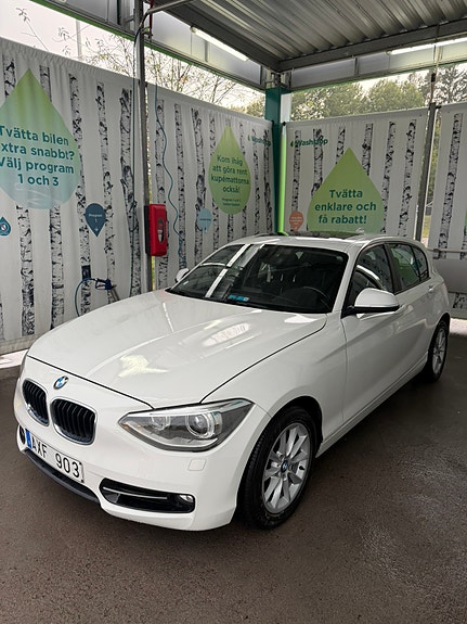 BMW 118d 2 of 6