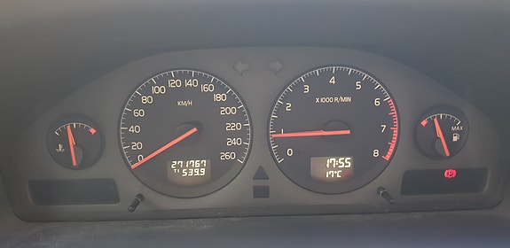 Volvo V70 3 of 6