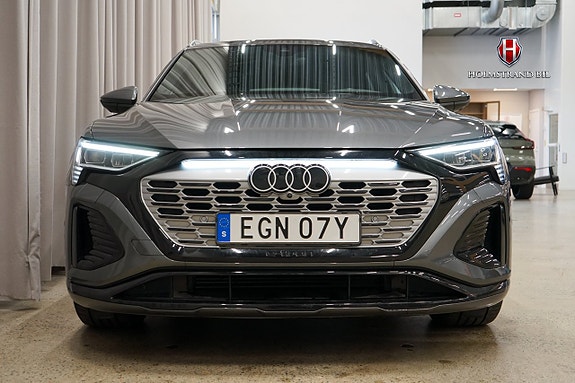 Audi Q8 6 of 28
