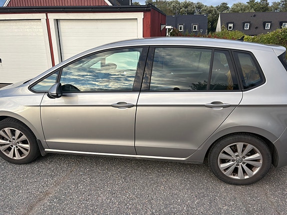 Volkswagen Golf Sportsvan 3 of 7