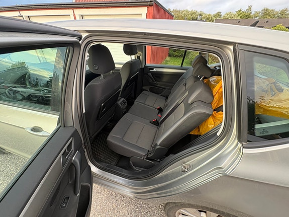 Volkswagen Golf Sportsvan 7 of 7