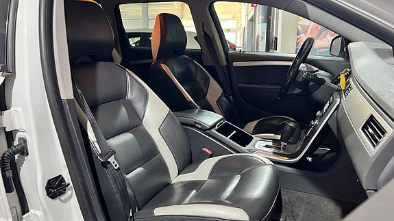 Volvo V70 15 of 19