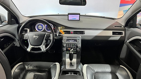 Volvo V70 13 of 19