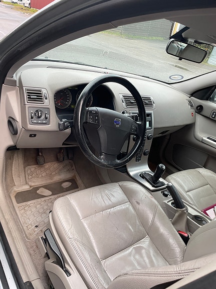 Volvo V50 6 of 11