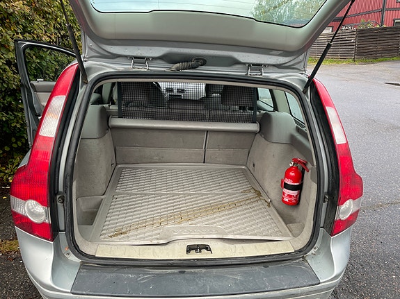 Volvo V50 7 of 11