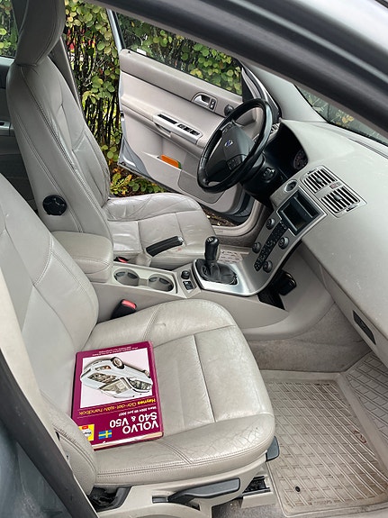 Volvo V50 3 of 11