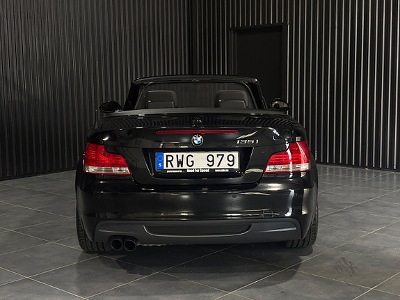 BMW 135i 6 of 19