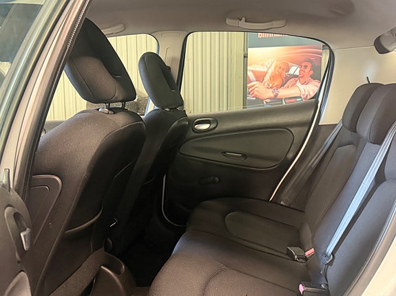 Peugeot 206 9 of 12
