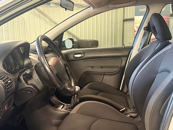 Peugeot 206 12 of 12