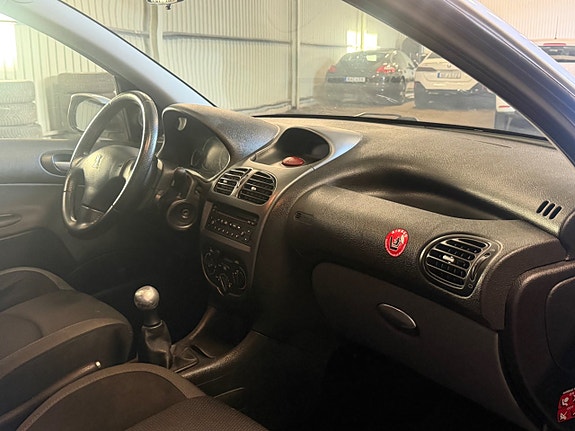 Peugeot 206 8 of 12