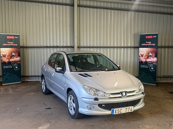 Peugeot 206 3 of 12