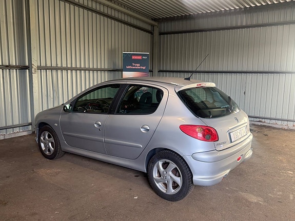 Peugeot 206 7 of 12
