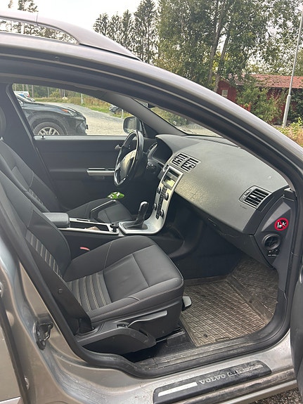 Volvo V50 10 of 14