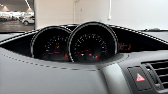 Toyota Verso 12 of 15