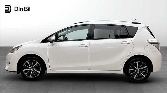 Toyota Verso 2 of 15