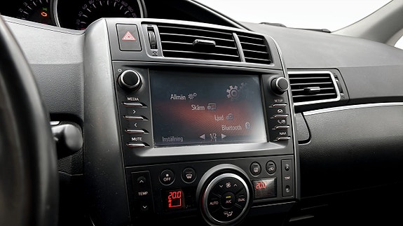 Toyota Verso 9 of 15